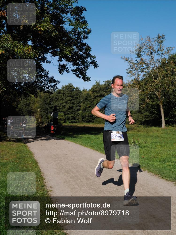 28.09.2025 - 33. Volkslauf durch das schöne Alstertal Fabian Wolf http://msf.ph/oto/8979718 28.09.2025 10:33:46 Laufen 3256 meine-sportfotos.de