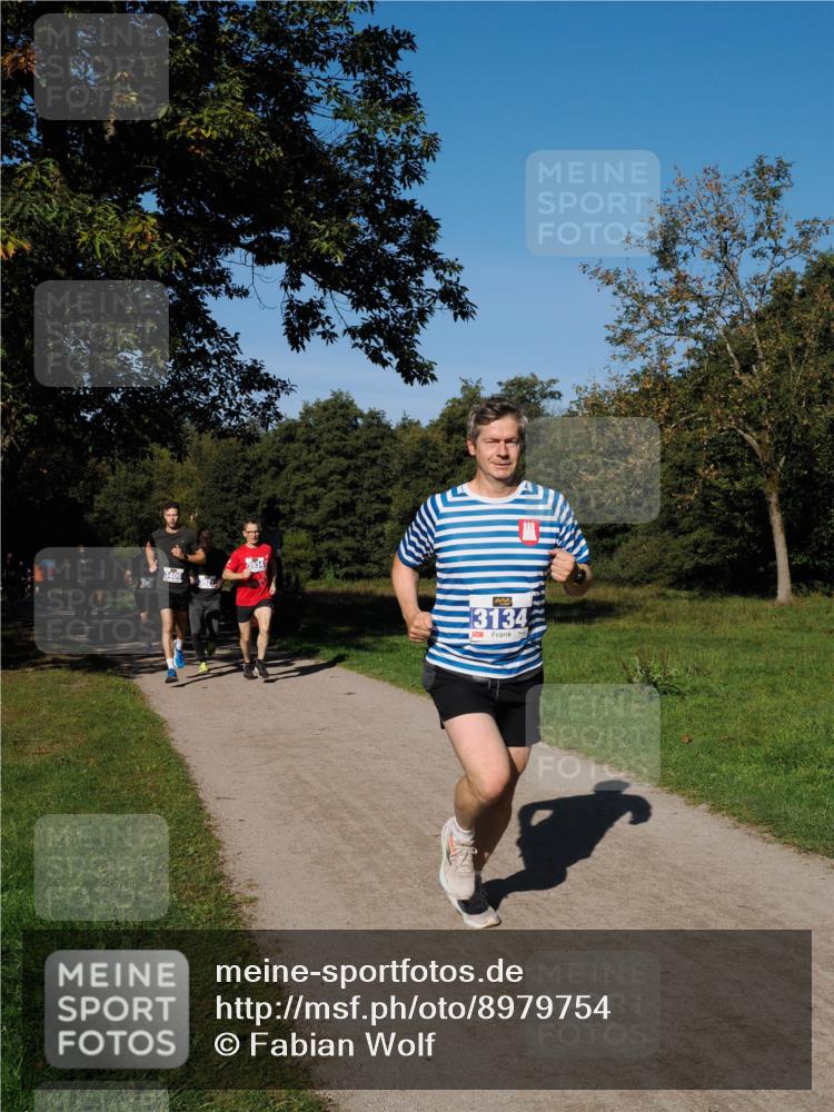 28.09.2025 - 33. Volkslauf durch das schöne Alstertal Fabian Wolf http://msf.ph/oto/8979754 28.09.2025 10:34:03 Laufen 3134 meine-sportfotos.de