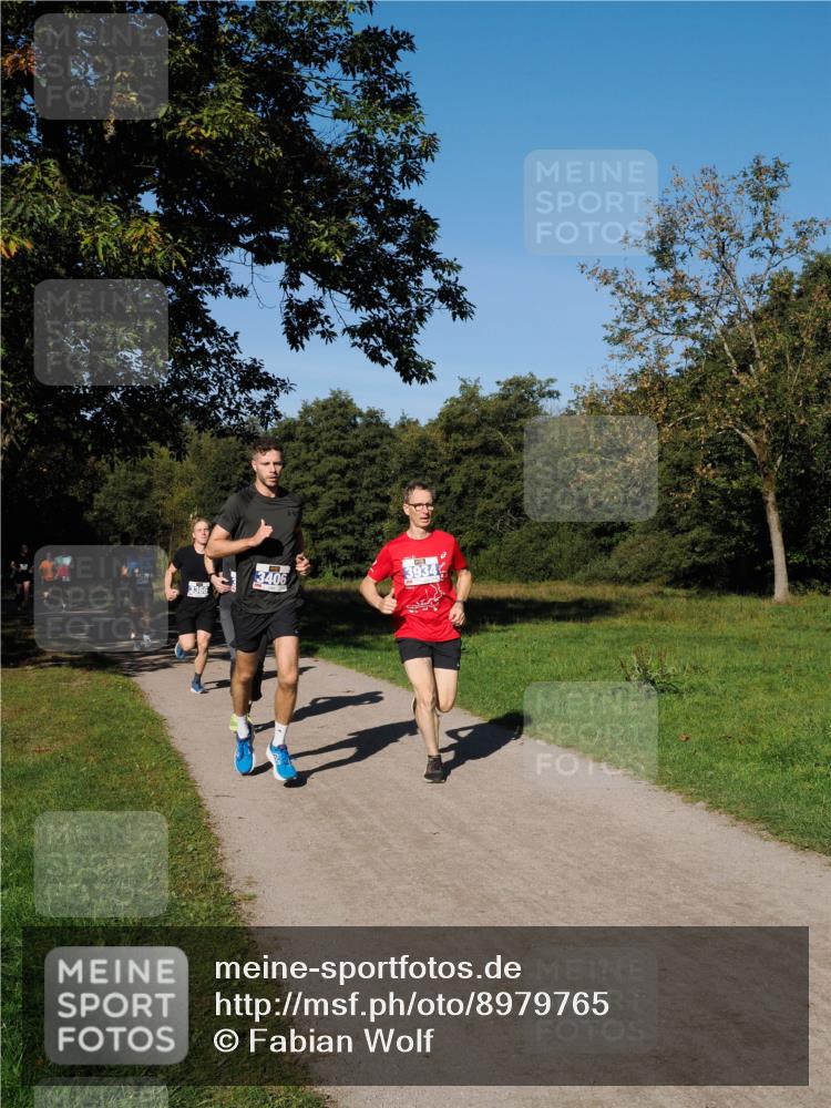 28.09.2025 - 33. Volkslauf durch das schöne Alstertal Fabian Wolf http://msf.ph/oto/8979765 28.09.2025 10:34:05 Laufen 3406, 3934 meine-sportfotos.de