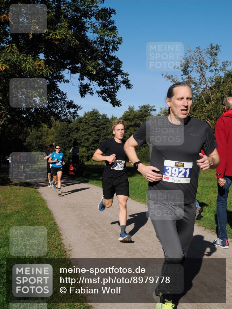 28.09.2025 - 33. Volkslauf durch das schöne Alstertal Fabian Wolf http://msf.ph/oto/8979778 28.09.2025 10:34:07 Laufen 3366, 3921 meine-sportfotos.de