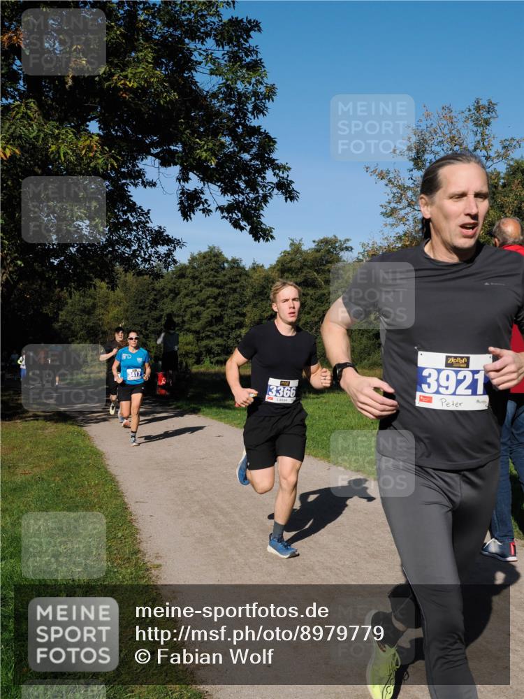 28.09.2025 - 33. Volkslauf durch das schöne Alstertal Fabian Wolf http://msf.ph/oto/8979779 28.09.2025 10:34:07 Laufen 3366, 3921 meine-sportfotos.de