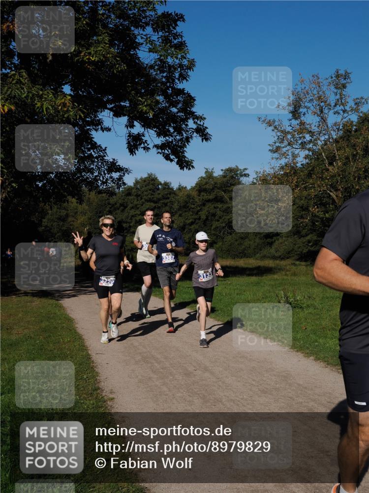 28.09.2025 - 33. Volkslauf durch das schöne Alstertal Fabian Wolf http://msf.ph/oto/8979829 28.09.2025 10:34:21 Laufen 3387, 3133 meine-sportfotos.de