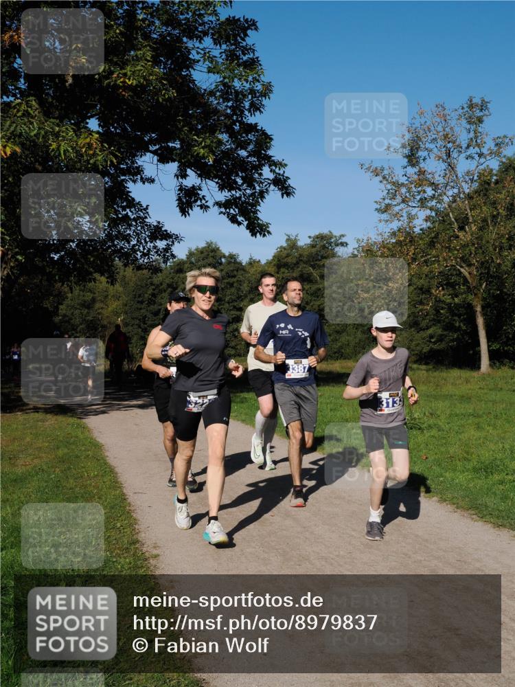 28.09.2025 - 33. Volkslauf durch das schöne Alstertal Fabian Wolf http://msf.ph/oto/8979837 28.09.2025 10:34:21 Laufen 14, 3387, 313 meine-sportfotos.de
