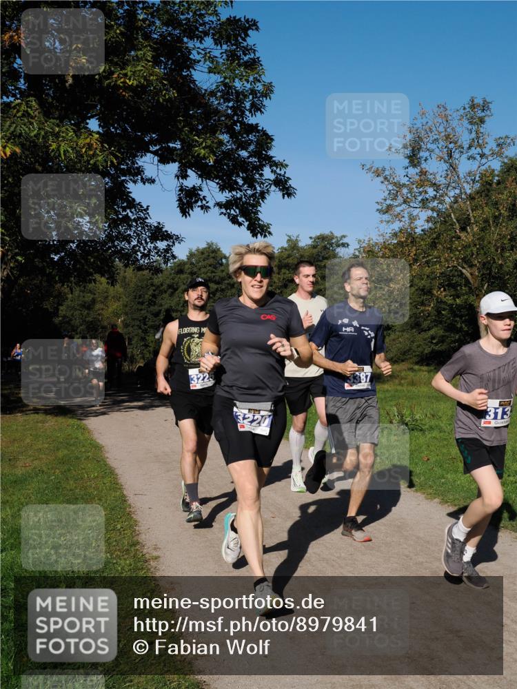 28.09.2025 - 33. Volkslauf durch das schöne Alstertal Fabian Wolf http://msf.ph/oto/8979841 28.09.2025 10:34:22 Laufen 3225, 3220, 3387, 313 meine-sportfotos.de