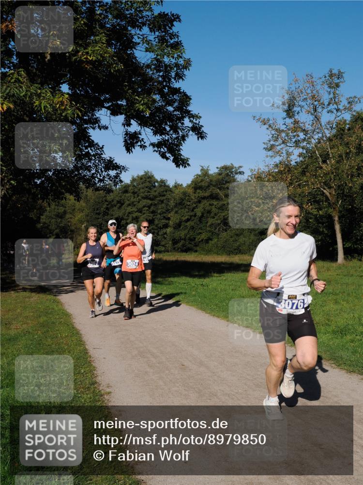 28.09.2025 - 33. Volkslauf durch das schöne Alstertal Fabian Wolf http://msf.ph/oto/8979850 28.09.2025 10:34:26 Laufen 3024, 3076 meine-sportfotos.de