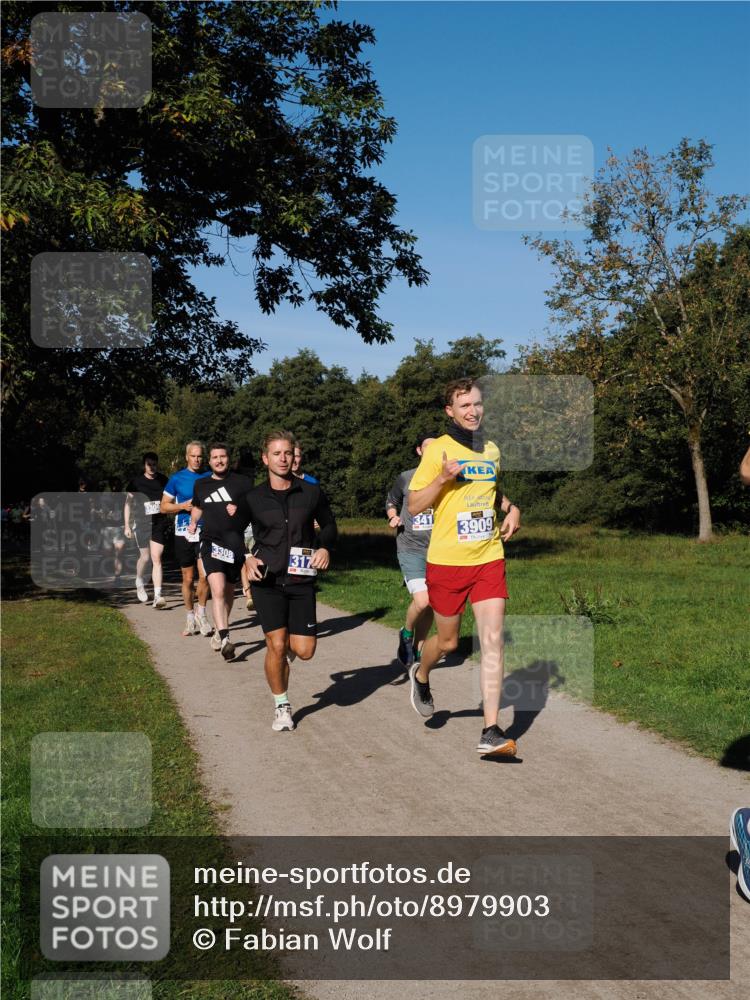 28.09.2025 - 33. Volkslauf durch das schöne Alstertal Fabian Wolf http://msf.ph/oto/8979903 28.09.2025 10:34:37 Laufen 3308, 3174, 341, 3909 meine-sportfotos.de