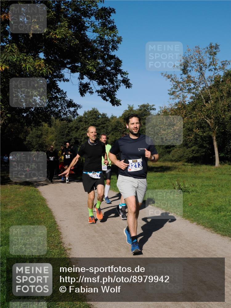 28.09.2025 - 33. Volkslauf durch das schöne Alstertal Fabian Wolf http://msf.ph/oto/8979942 28.09.2025 10:34:42 Laufen 3042, 395, 3213 meine-sportfotos.de