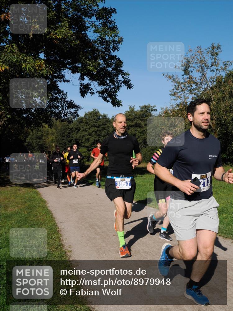 28.09.2025 - 33. Volkslauf durch das schöne Alstertal Fabian Wolf http://msf.ph/oto/8979948 28.09.2025 10:34:43 Laufen 3042, 3957, 213 meine-sportfotos.de