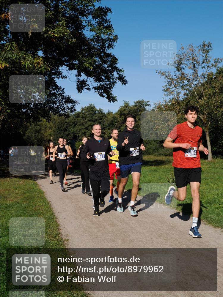 28.09.2025 - 33. Volkslauf durch das schöne Alstertal Fabian Wolf http://msf.ph/oto/8979962 28.09.2025 10:34:45 Laufen 3187, 3041, 3364 meine-sportfotos.de