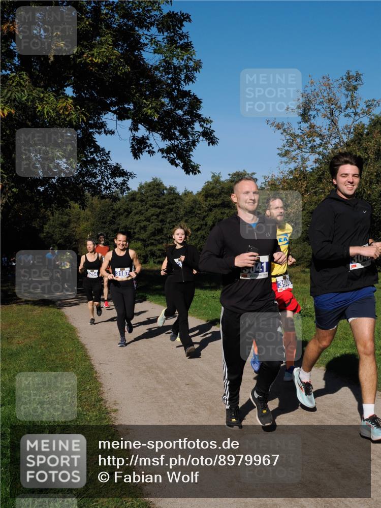 28.09.2025 - 33. Volkslauf durch das schöne Alstertal Fabian Wolf http://msf.ph/oto/8979967 28.09.2025 10:34:46 Laufen 3254, 3187, 15041, 3906 meine-sportfotos.de