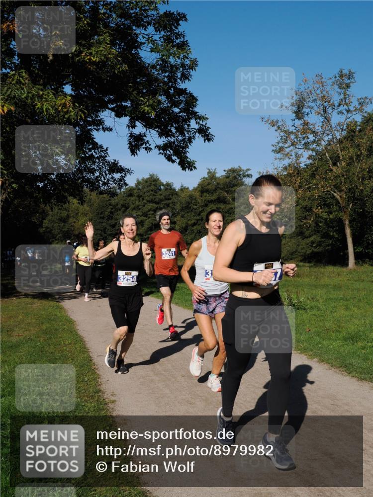 28.09.2025 - 33. Volkslauf durch das schöne Alstertal Fabian Wolf http://msf.ph/oto/8979982 28.09.2025 10:34:48 Laufen 3254, 3241 meine-sportfotos.de