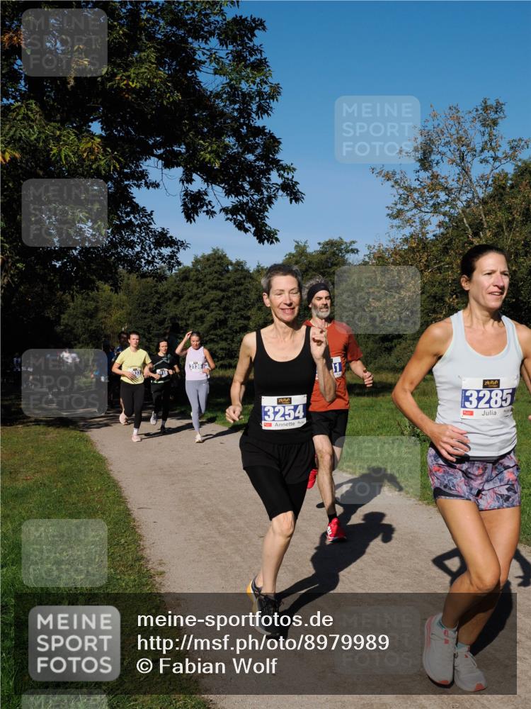 28.09.2025 - 33. Volkslauf durch das schöne Alstertal Fabian Wolf http://msf.ph/oto/8979989 28.09.2025 10:34:49 Laufen 3254, 3285, 11 meine-sportfotos.de