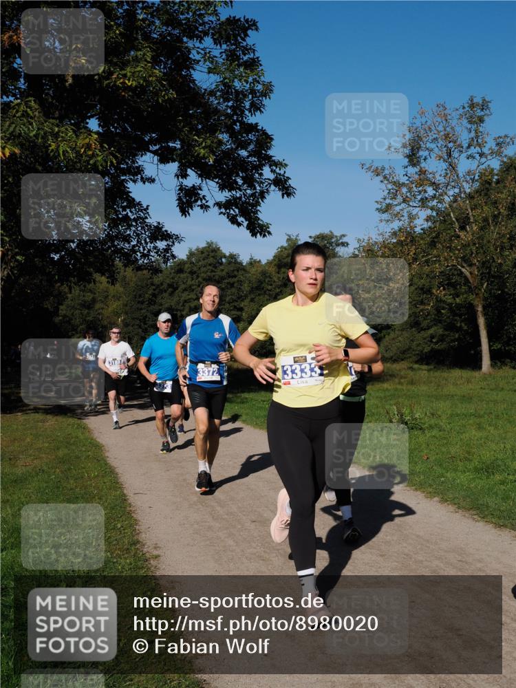 28.09.2025 - 33. Volkslauf durch das schöne Alstertal Fabian Wolf http://msf.ph/oto/8980020 28.09.2025 10:34:52 Laufen 3333 meine-sportfotos.de