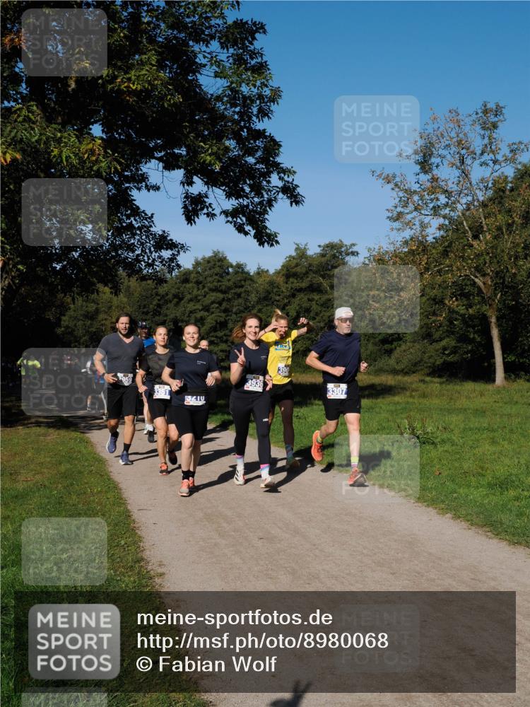 28.09.2025 - 33. Volkslauf durch das schöne Alstertal Fabian Wolf http://msf.ph/oto/8980068 28.09.2025 10:35:03 Laufen 5210, 3936, 390, 3307 meine-sportfotos.de