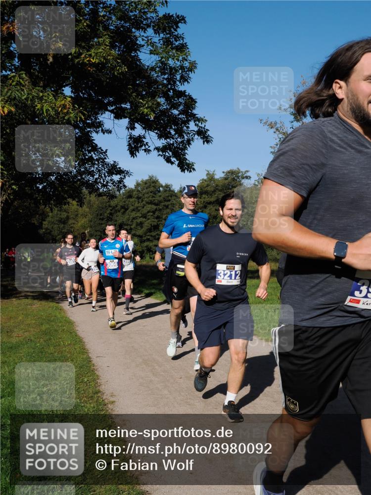 28.09.2025 - 33. Volkslauf durch das schöne Alstertal Fabian Wolf http://msf.ph/oto/8980092 28.09.2025 10:35:06 Laufen 3066, 3212 meine-sportfotos.de