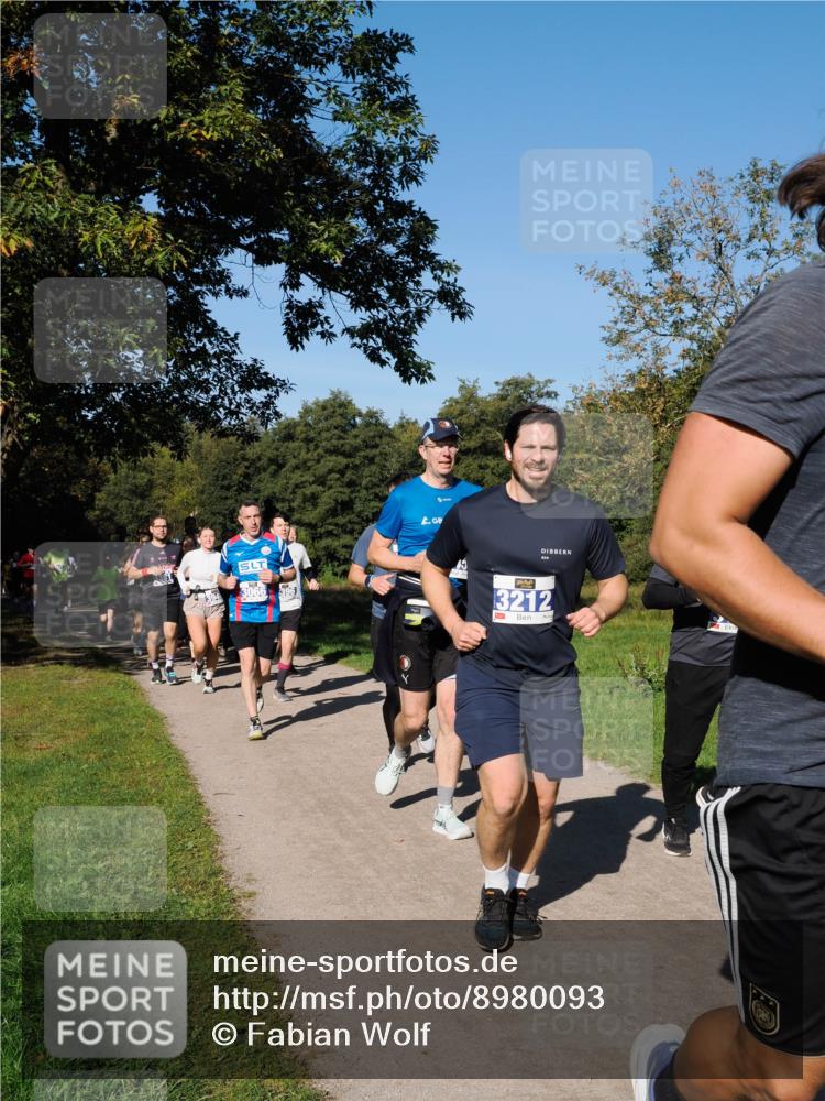 28.09.2025 - 33. Volkslauf durch das schöne Alstertal Fabian Wolf http://msf.ph/oto/8980093 28.09.2025 10:35:07 Laufen 3212 meine-sportfotos.de
