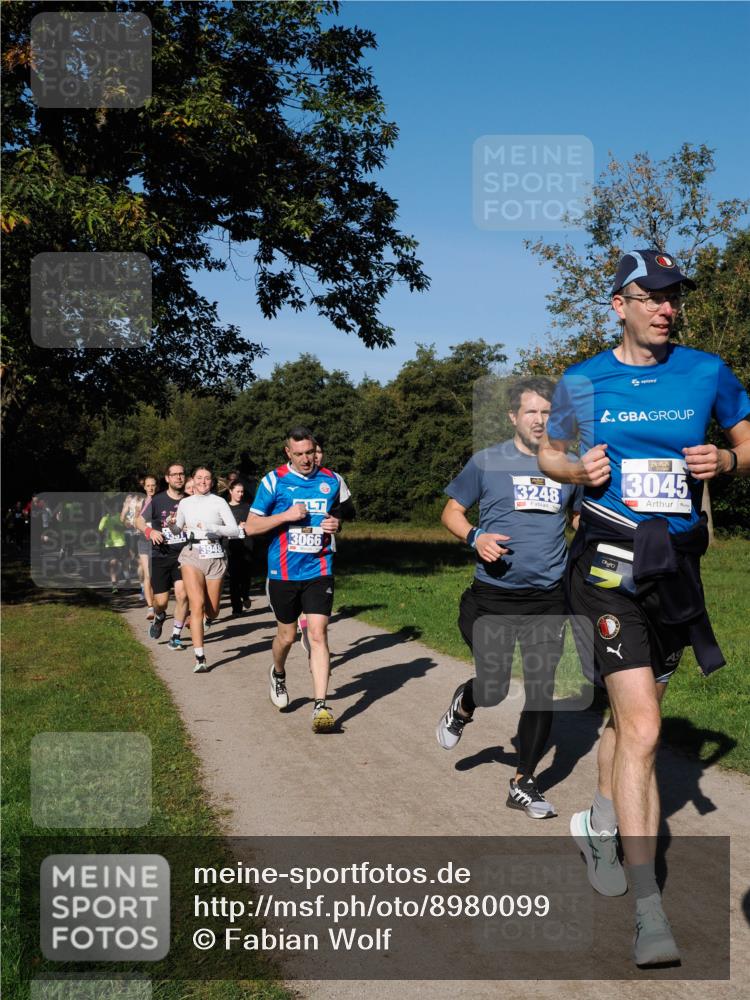 28.09.2025 - 33. Volkslauf durch das schöne Alstertal Fabian Wolf http://msf.ph/oto/8980099 28.09.2025 10:35:08 Laufen 3066, 3248, 3045 meine-sportfotos.de