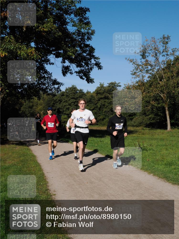 28.09.2025 - 33. Volkslauf durch das schöne Alstertal Fabian Wolf http://msf.ph/oto/8980150 28.09.2025 10:35:16 Laufen 3316, 3414, 3415 meine-sportfotos.de
