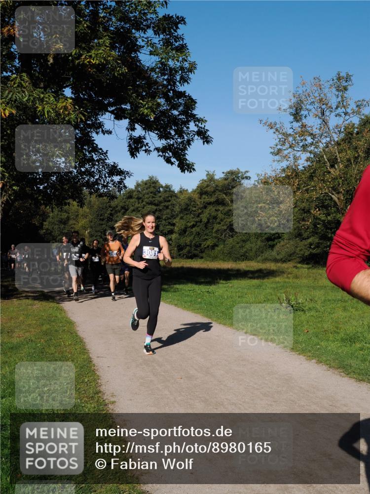 28.09.2025 - 33. Volkslauf durch das schöne Alstertal Fabian Wolf http://msf.ph/oto/8980165 28.09.2025 10:35:19 Laufen 3081 meine-sportfotos.de