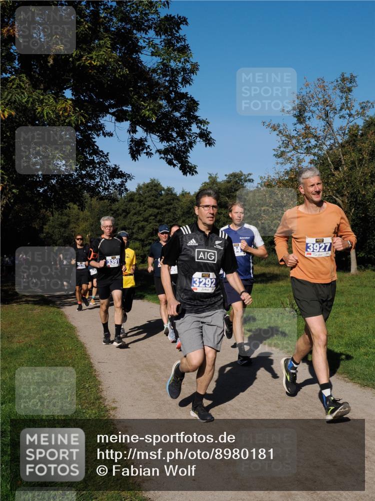 28.09.2025 - 33. Volkslauf durch das schöne Alstertal Fabian Wolf http://msf.ph/oto/8980181 28.09.2025 10:35:22 Laufen 3391, 3292, 3927 meine-sportfotos.de