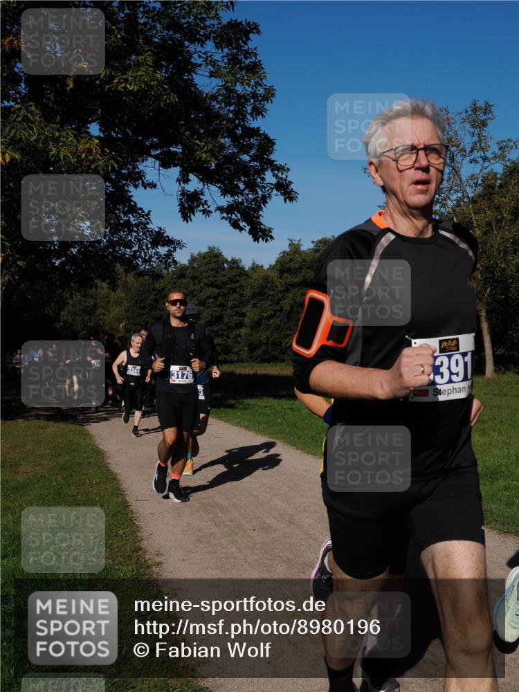 28.09.2025 - 33. Volkslauf durch das schöne Alstertal Fabian Wolf http://msf.ph/oto/8980196 28.09.2025 10:35:24 Laufen 3344, 3176, 391 meine-sportfotos.de