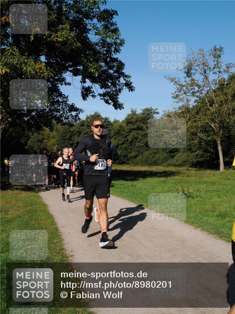 28.09.2025 - 33. Volkslauf durch das schöne Alstertal Fabian Wolf http://msf.ph/oto/8980201 28.09.2025 10:35:25 Laufen 3176 meine-sportfotos.de