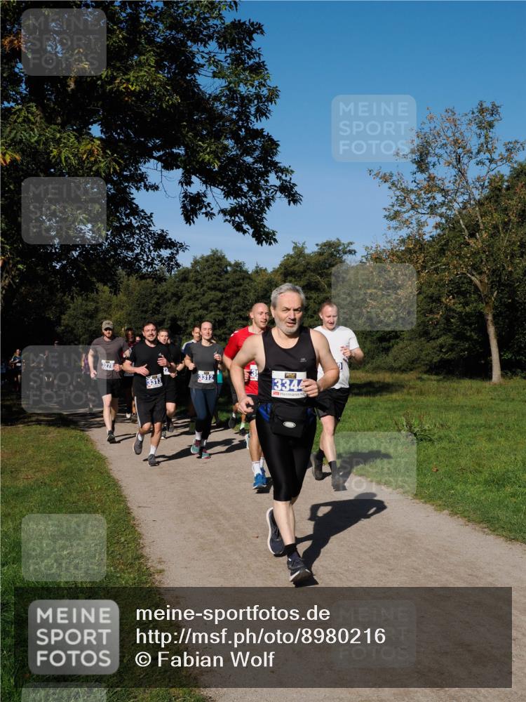 28.09.2025 - 33. Volkslauf durch das schöne Alstertal Fabian Wolf http://msf.ph/oto/8980216 28.09.2025 10:35:27 Laufen 3312, 3344 meine-sportfotos.de
