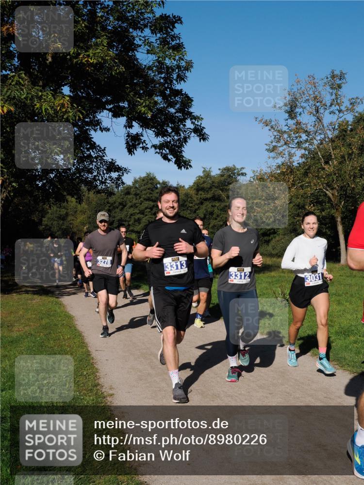 28.09.2025 - 33. Volkslauf durch das schöne Alstertal Fabian Wolf http://msf.ph/oto/8980226 28.09.2025 10:35:29 Laufen 3278, 3313, 3312, 3031 meine-sportfotos.de