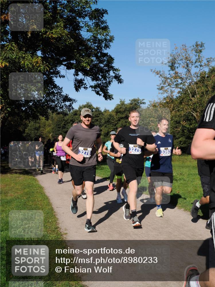 28.09.2025 - 33. Volkslauf durch das schöne Alstertal Fabian Wolf http://msf.ph/oto/8980233 28.09.2025 10:35:30 Laufen 3321, 3278, 3279, 3393 meine-sportfotos.de