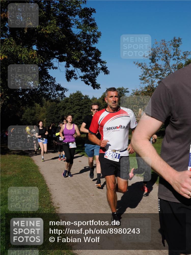 28.09.2025 - 33. Volkslauf durch das schöne Alstertal Fabian Wolf http://msf.ph/oto/8980243 28.09.2025 10:35:31 Laufen 3048, 3201 meine-sportfotos.de