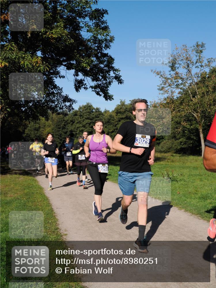 28.09.2025 - 33. Volkslauf durch das schöne Alstertal Fabian Wolf http://msf.ph/oto/8980251 28.09.2025 10:35:32 Laufen 3193, 3048, 3029 meine-sportfotos.de