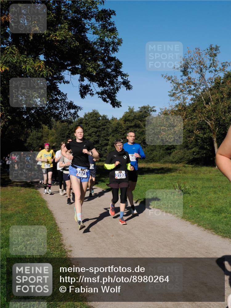 28.09.2025 - 33. Volkslauf durch das schöne Alstertal Fabian Wolf http://msf.ph/oto/8980264 28.09.2025 10:35:34 Laufen 3937, 3321, 357, 3193 meine-sportfotos.de