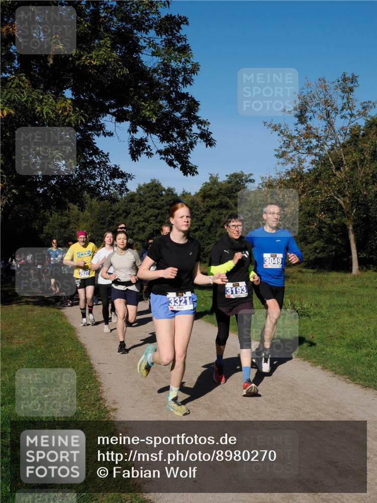 28.09.2025 - 33. Volkslauf durch das schöne Alstertal Fabian Wolf http://msf.ph/oto/8980270 28.09.2025 10:35:34 Laufen 3931, 3321, 3193, 3049 meine-sportfotos.de