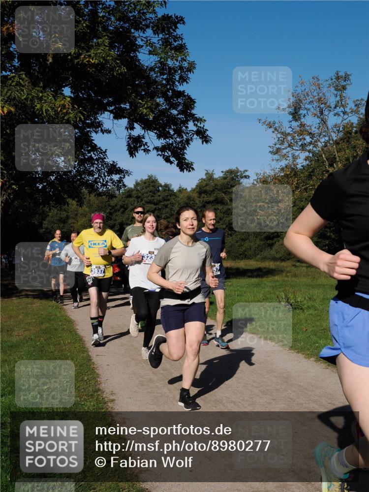 28.09.2025 - 33. Volkslauf durch das schöne Alstertal Fabian Wolf http://msf.ph/oto/8980277 28.09.2025 10:35:35 Laufen 3008, 3937 meine-sportfotos.de