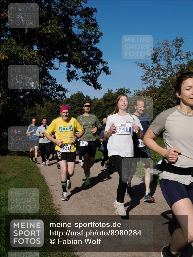 28.09.2025 - 33. Volkslauf durch das schöne Alstertal Fabian Wolf http://msf.ph/oto/8980284 28.09.2025 10:35:36 Laufen 3937, 3100, 3231, 33 meine-sportfotos.de