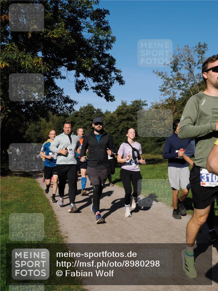 28.09.2025 - 33. Volkslauf durch das schöne Alstertal Fabian Wolf http://msf.ph/oto/8980298 28.09.2025 10:35:38 Laufen 298, 008, 310, 1 meine-sportfotos.de