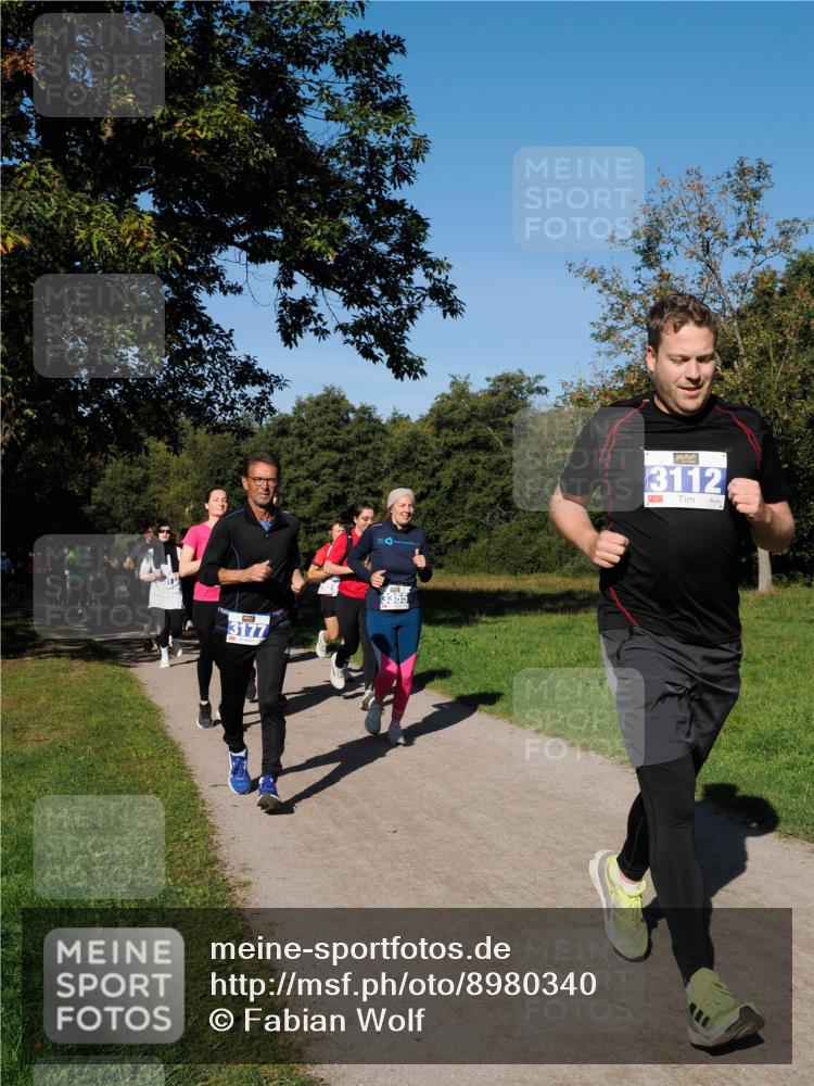 28.09.2025 - 33. Volkslauf durch das schöne Alstertal Fabian Wolf http://msf.ph/oto/8980340 28.09.2025 10:35:43 Laufen 3177, 3112 meine-sportfotos.de