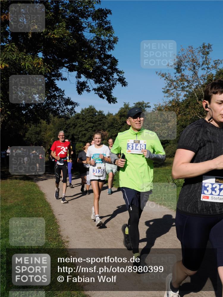 28.09.2025 - 33. Volkslauf durch das schöne Alstertal Fabian Wolf http://msf.ph/oto/8980399 28.09.2025 10:35:53 Laufen 3135, 3149, 131113, 1332 meine-sportfotos.de