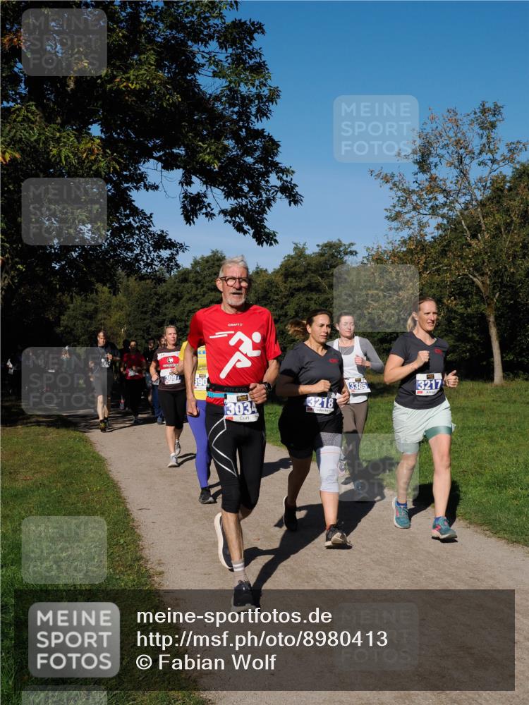 28.09.2025 - 33. Volkslauf durch das schöne Alstertal Fabian Wolf http://msf.ph/oto/8980413 28.09.2025 10:35:55 Laufen 3097, 3034, 3218, 3385, 3217 meine-sportfotos.de