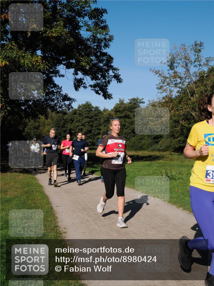 28.09.2025 - 33. Volkslauf durch das schöne Alstertal Fabian Wolf http://msf.ph/oto/8980424 28.09.2025 10:35:56 Laufen 305, 3199, 3097, 39 meine-sportfotos.de