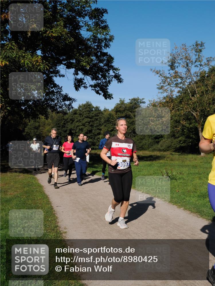 28.09.2025 - 33. Volkslauf durch das schöne Alstertal Fabian Wolf http://msf.ph/oto/8980425 28.09.2025 10:35:57 Laufen 3097 meine-sportfotos.de