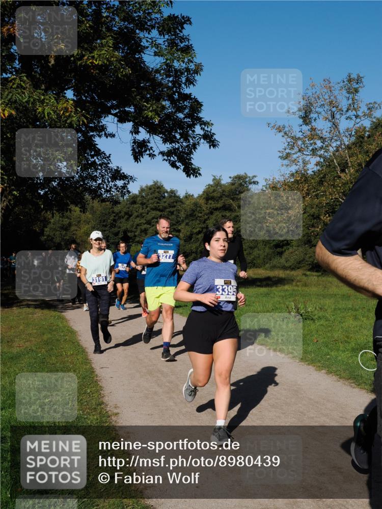 28.09.2025 - 33. Volkslauf durch das schöne Alstertal Fabian Wolf http://msf.ph/oto/8980439 28.09.2025 10:36:00 Laufen 3273, 3191, 3277, 3395 meine-sportfotos.de