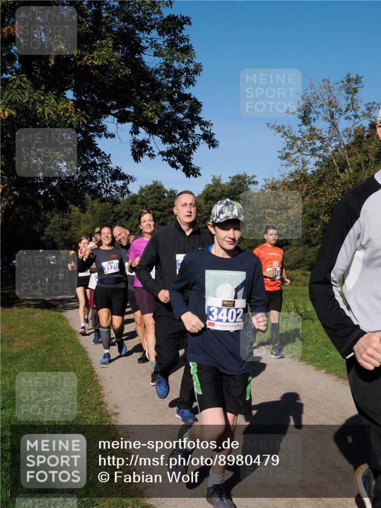 28.09.2025 - 33. Volkslauf durch das schöne Alstertal Fabian Wolf http://msf.ph/oto/8980479 28.09.2025 10:36:07 Laufen 3170, 3402 meine-sportfotos.de