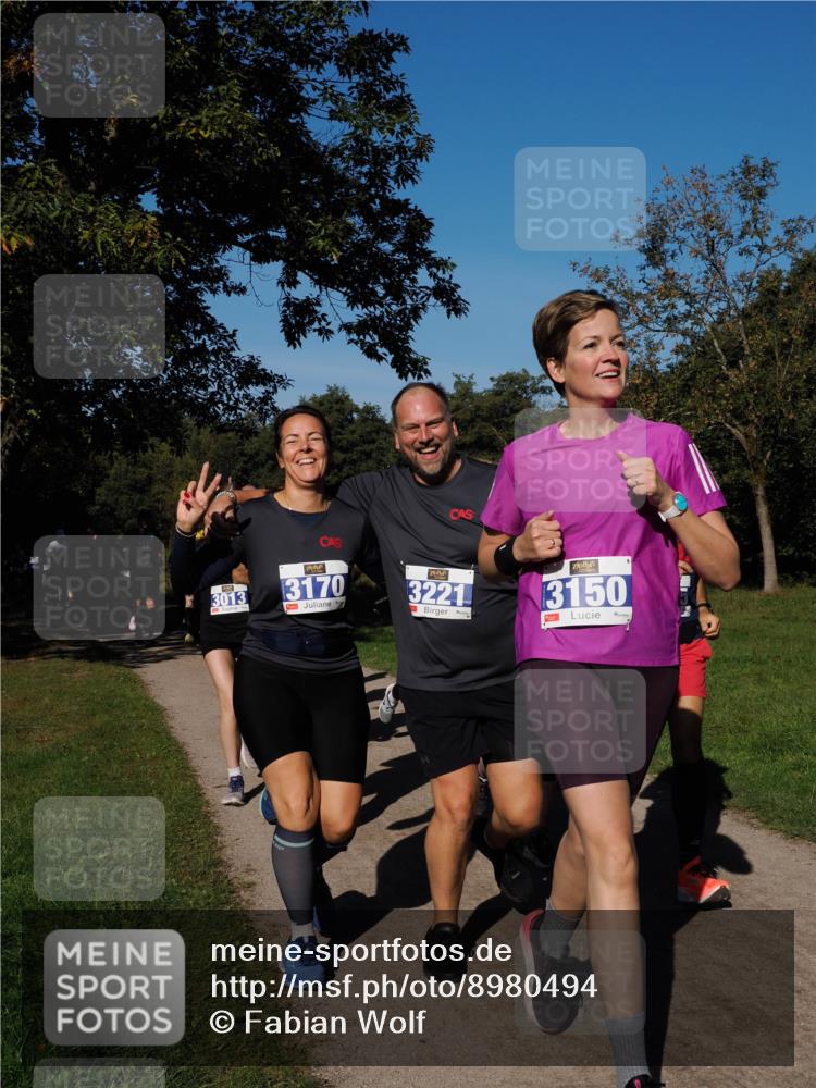 28.09.2025 - 33. Volkslauf durch das schöne Alstertal Fabian Wolf http://msf.ph/oto/8980494 28.09.2025 10:36:08 Laufen 3013, 3170, 3221, 3150 meine-sportfotos.de