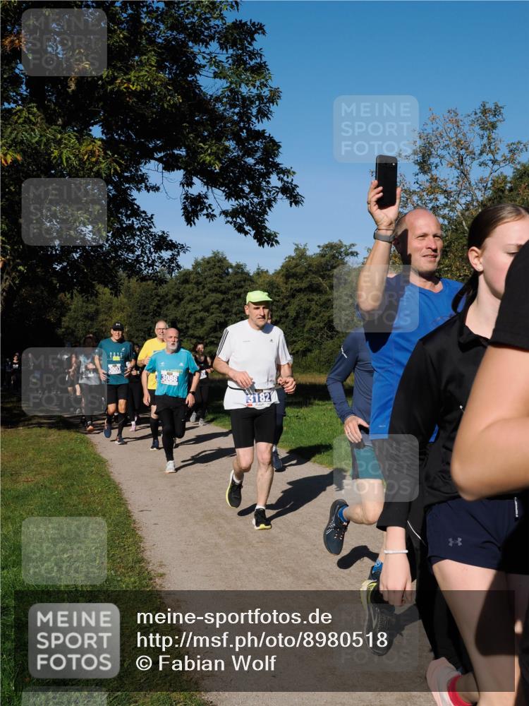 28.09.2025 - 33. Volkslauf durch das schöne Alstertal Fabian Wolf http://msf.ph/oto/8980518 28.09.2025 10:36:11 Laufen 2025, 3086, 3182 meine-sportfotos.de