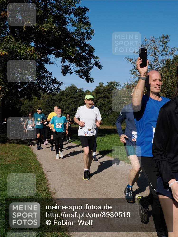 28.09.2025 - 33. Volkslauf durch das schöne Alstertal Fabian Wolf http://msf.ph/oto/8980519 28.09.2025 10:36:11 Laufen 3182, 320 meine-sportfotos.de