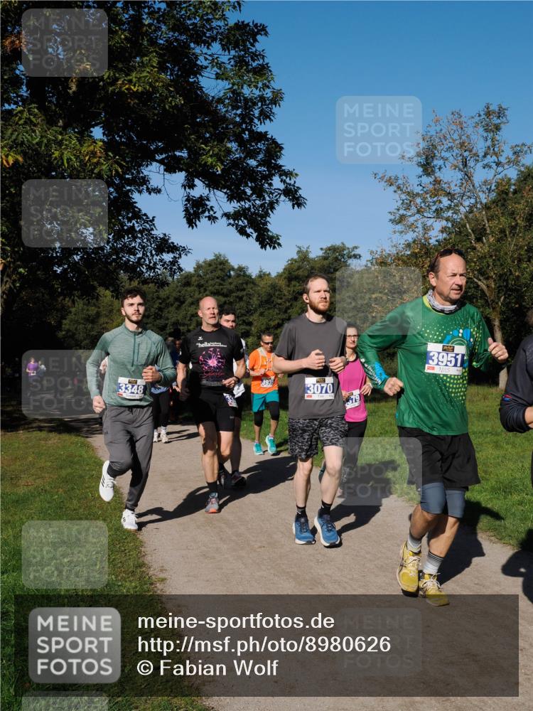 28.09.2025 - 33. Volkslauf durch das schöne Alstertal Fabian Wolf http://msf.ph/oto/8980626 28.09.2025 10:36:25 Laufen 3348, 3070, 3951 meine-sportfotos.de