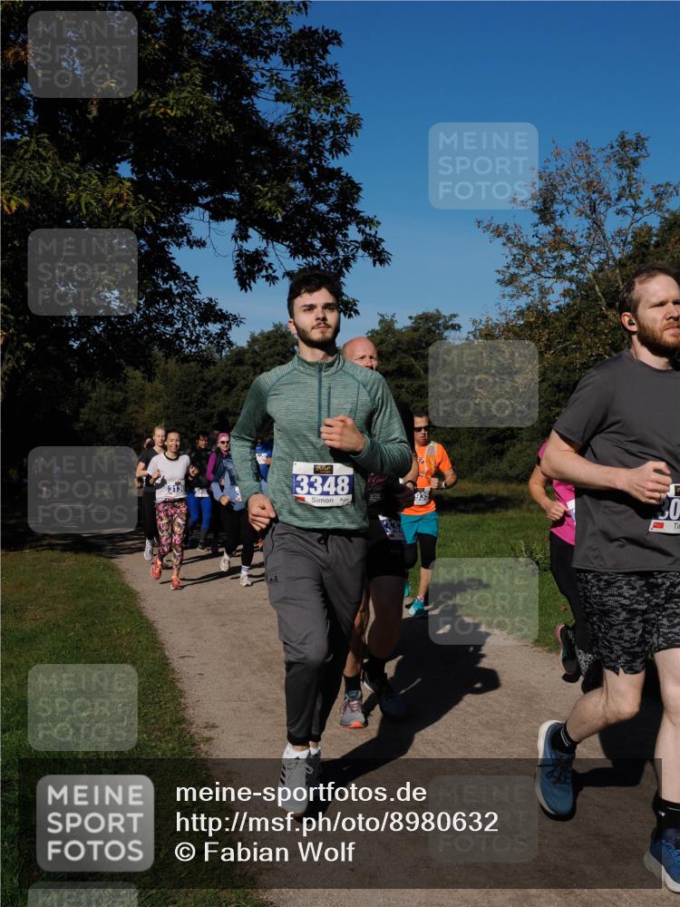 28.09.2025 - 33. Volkslauf durch das schöne Alstertal Fabian Wolf http://msf.ph/oto/8980632 28.09.2025 10:36:25 Laufen 3130, 3348, 30 meine-sportfotos.de