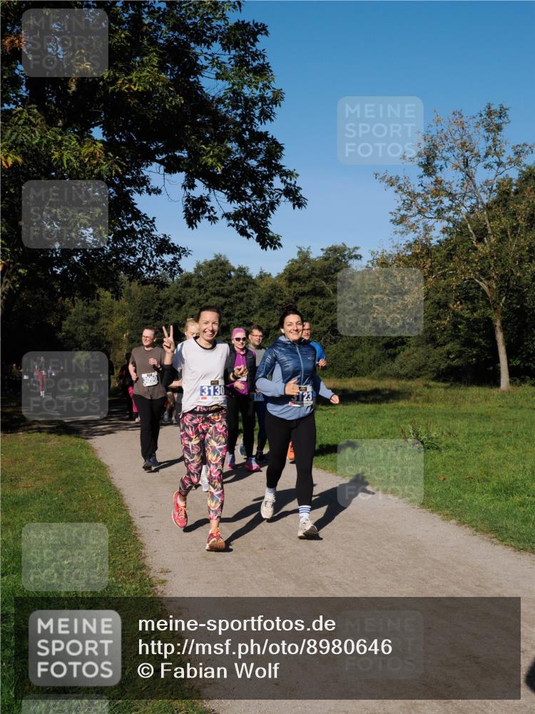 28.09.2025 - 33. Volkslauf durch das schöne Alstertal Fabian Wolf http://msf.ph/oto/8980646 28.09.2025 10:36:28 Laufen 3090, 13130, 123 meine-sportfotos.de