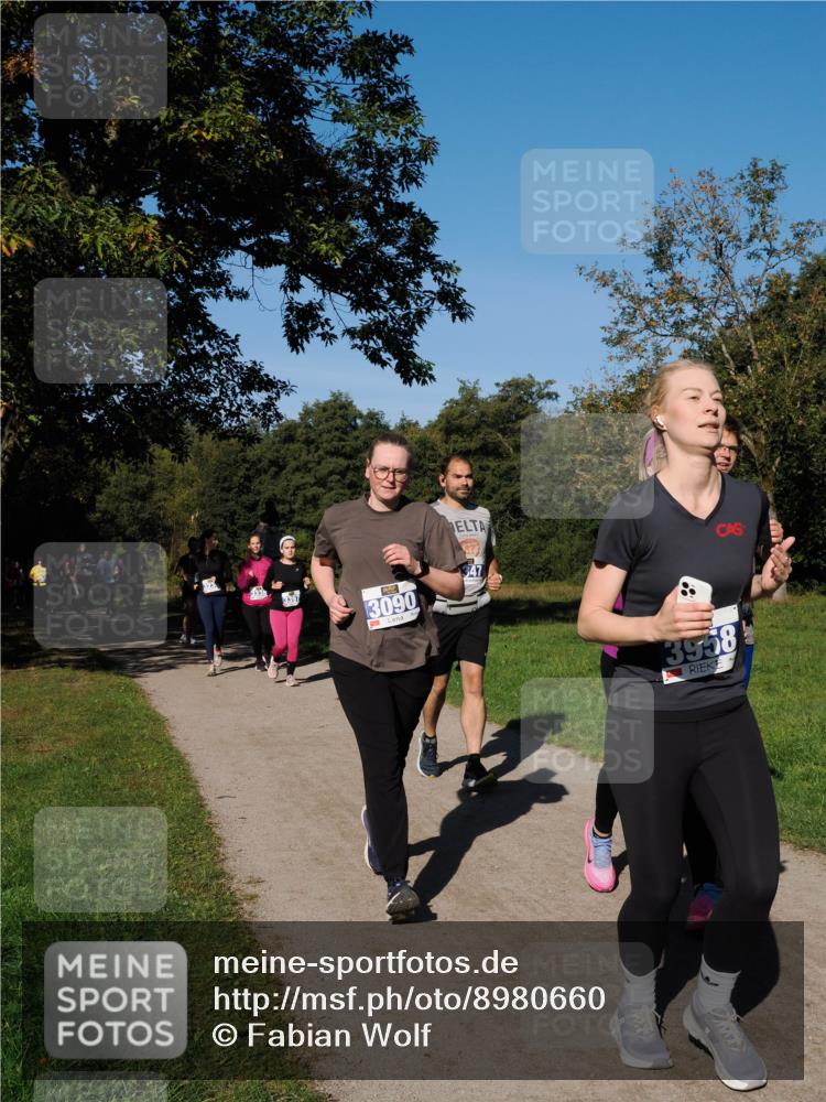 28.09.2025 - 33. Volkslauf durch das schöne Alstertal Fabian Wolf http://msf.ph/oto/8980660 28.09.2025 10:36:30 Laufen 3397, 3090, 347, 3958 meine-sportfotos.de